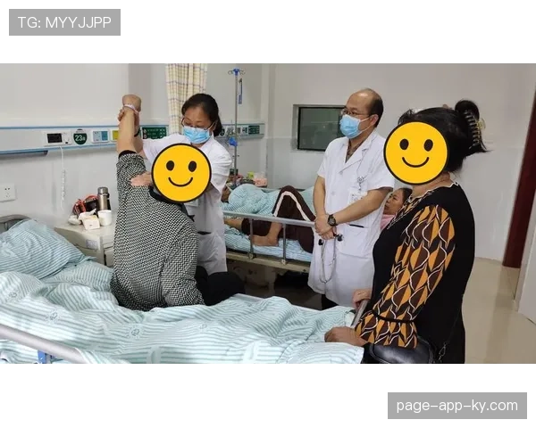 合法冲撞判罚依据:肩对肩争抢与危险动作界定 合法冲撞判罚依据:肩对肩争抢与危险动作界定